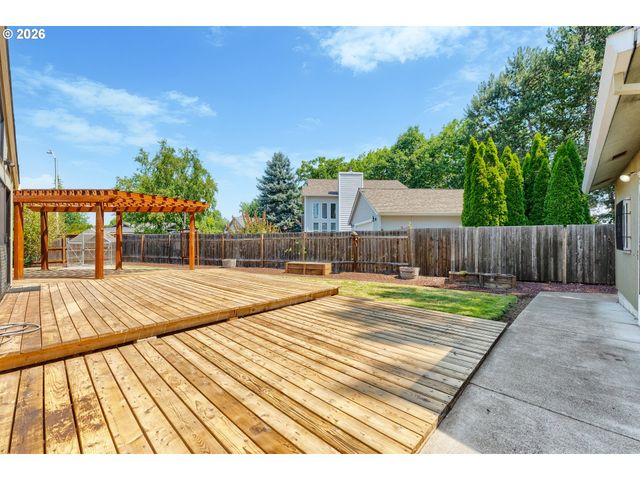 5958 Ne Ray Cir, Hillsboro, OR 97124