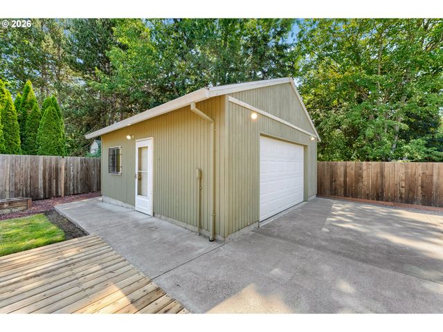 5958 Ne Ray Cir, Hillsboro, OR 97124