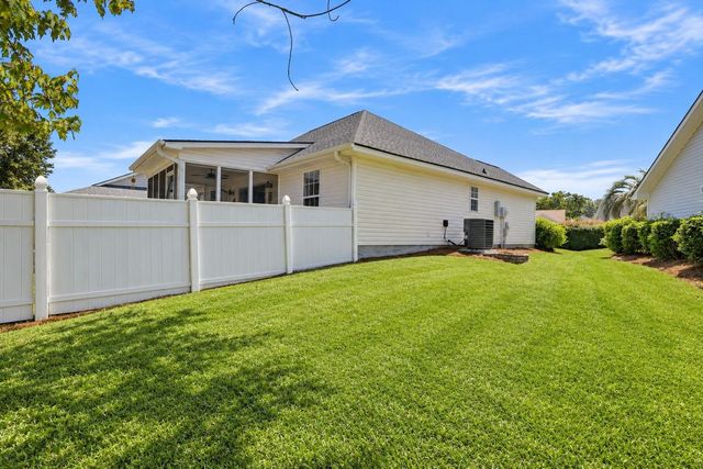 2489 Burning Tree Ln., Little River, SC 29566
