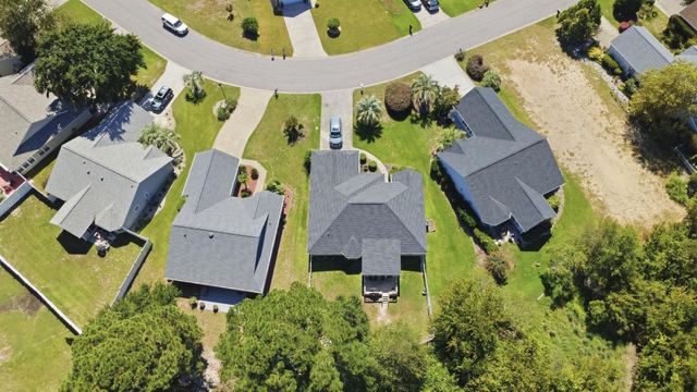 2489 Burning Tree Ln., Little River, SC 29566