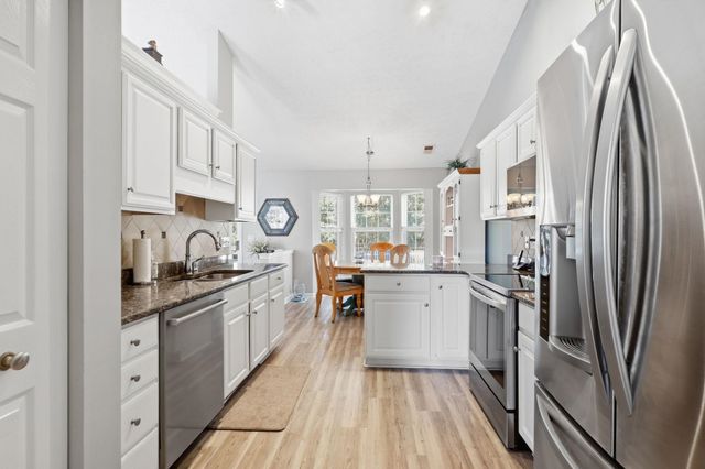 2489 Burning Tree Ln., Little River, SC 29566