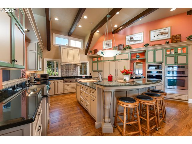 9009 Se EOLA HILLS Rd, Amity, OR 97101