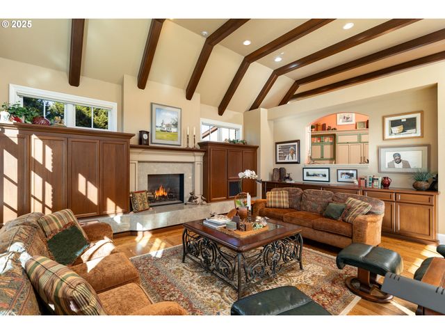 9009 Se EOLA HILLS Rd, Amity, OR 97101