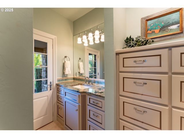 9009 Se EOLA HILLS Rd, Amity, OR 97101