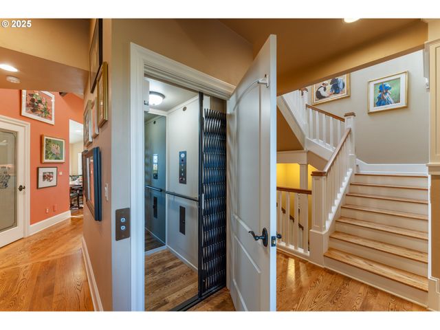 9009 Se EOLA HILLS Rd, Amity, OR 97101