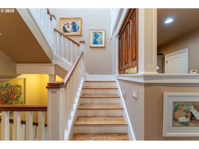9009 Se EOLA HILLS Rd, Amity, OR 97101