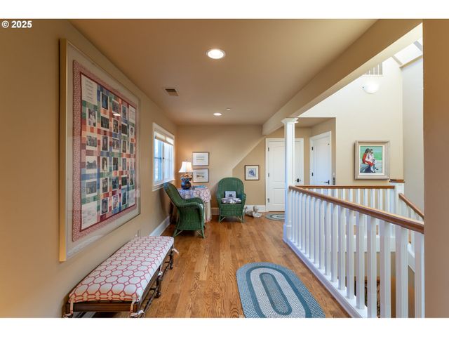9009 Se EOLA HILLS Rd, Amity, OR 97101