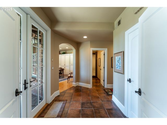 9009 Se EOLA HILLS Rd, Amity, OR 97101