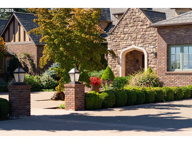 9009 Se EOLA HILLS Rd, Amity, OR 97101