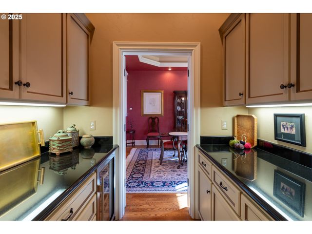 9009 Se EOLA HILLS Rd, Amity, OR 97101
