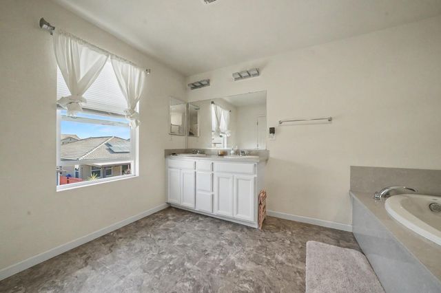3211 Lennon Way, Stockton, CA 95212