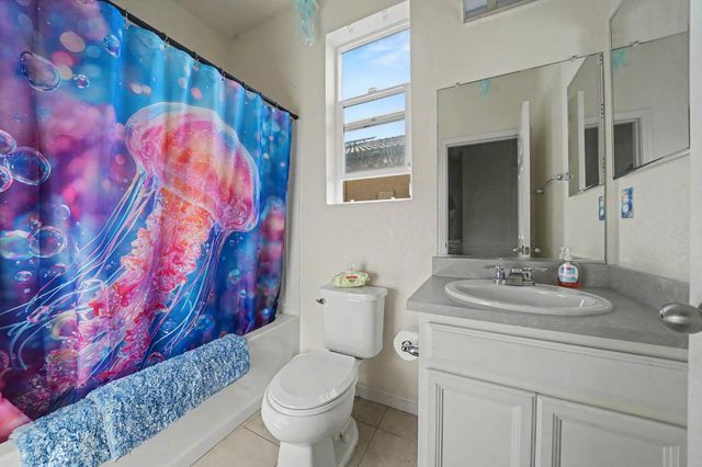 3211 Lennon Way, Stockton, CA 95212