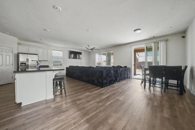 3211 Lennon Way, Stockton, CA 95212