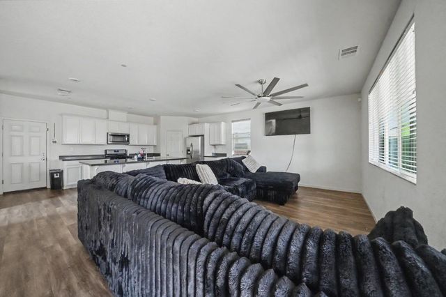 3211 Lennon Way, Stockton, CA 95212