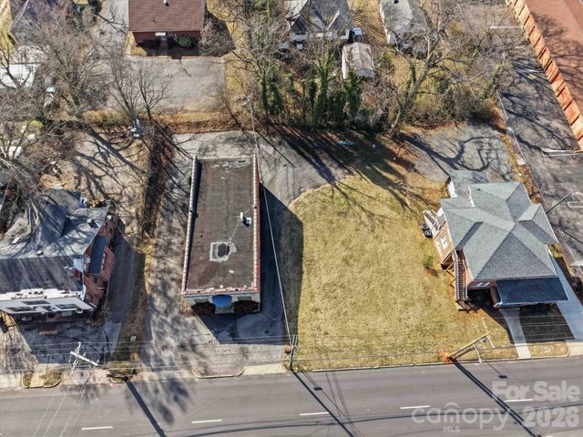 729 1st Avenue SW, Hickory, NC 28602