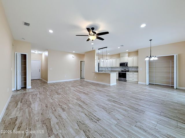 624 Osmosis Drive SW, Palm Bay, FL 32908