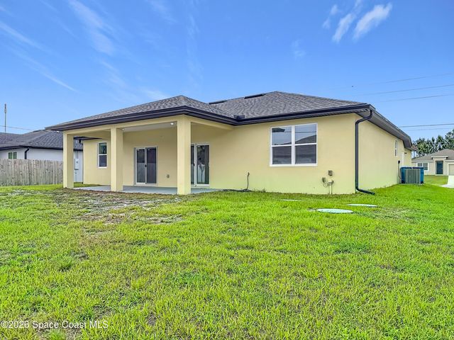 624 Osmosis Drive SW, Palm Bay, FL 32908