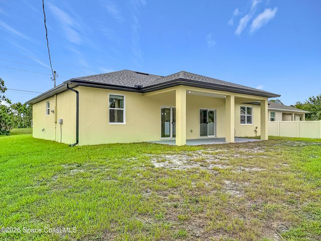 624 Osmosis Drive SW, Palm Bay, FL 32908