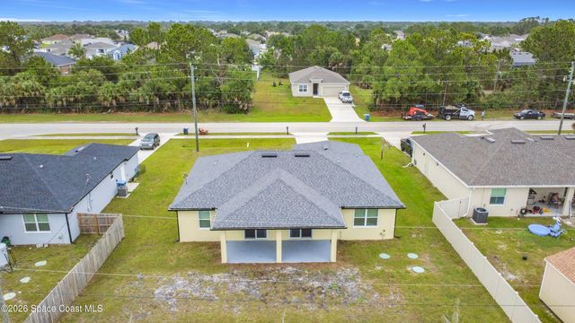 624 Osmosis Drive SW, Palm Bay, FL 32908