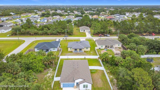 624 Osmosis Drive SW, Palm Bay, FL 32908