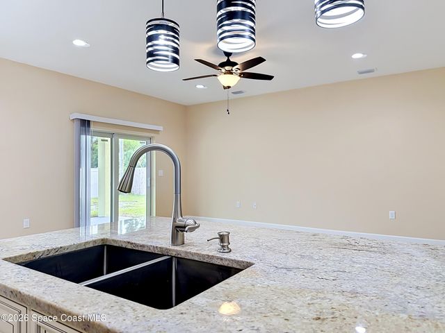 624 Osmosis Drive SW, Palm Bay, FL 32908