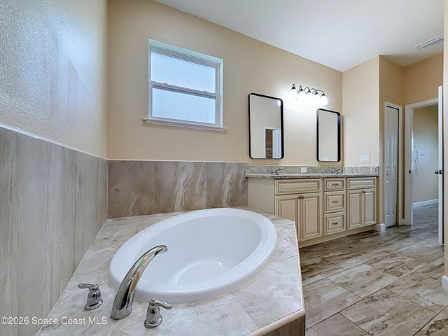 624 Osmosis Drive SW, Palm Bay, FL 32908