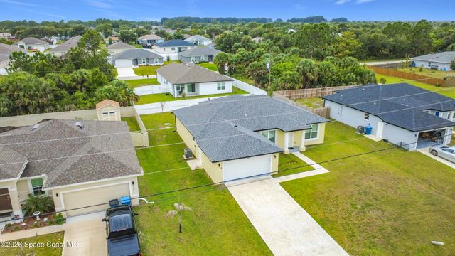 624 Osmosis Drive SW, Palm Bay, FL 32908