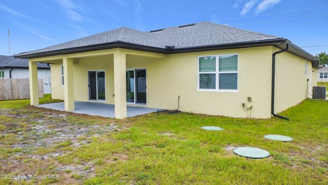 624 Osmosis Drive SW, Palm Bay, FL 32908