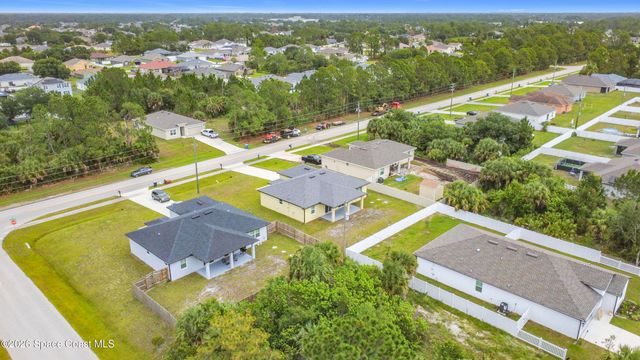 624 Osmosis Drive SW, Palm Bay, FL 32908
