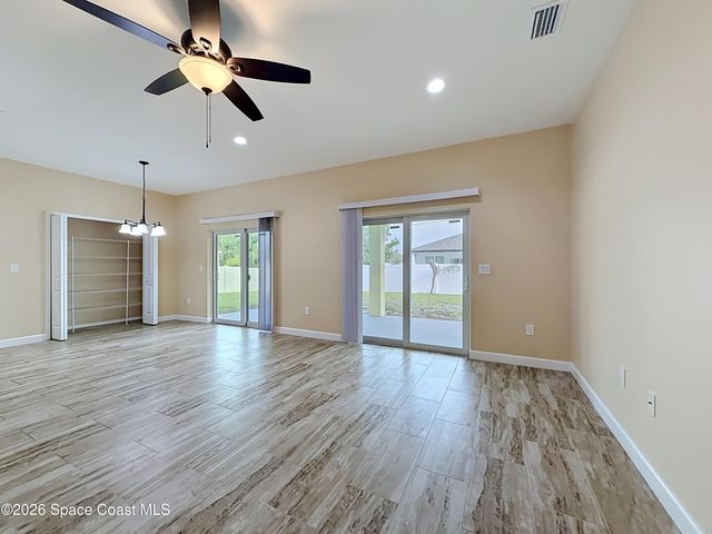624 Osmosis Drive SW, Palm Bay, FL 32908
