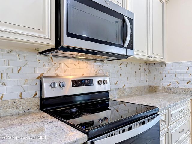 624 Osmosis Drive SW, Palm Bay, FL 32908