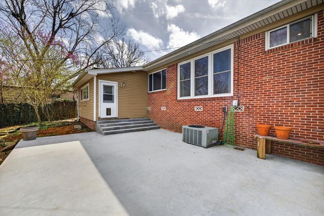 3530 Loch Lane, North Little Rock, AR 72116