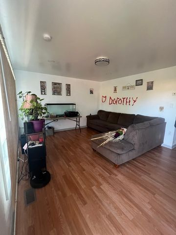 15545 Lincoln Avenue, Harvey, IL 60426