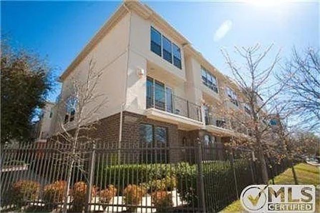 2606 Shelby Avenue 303, Dallas, TX 75219