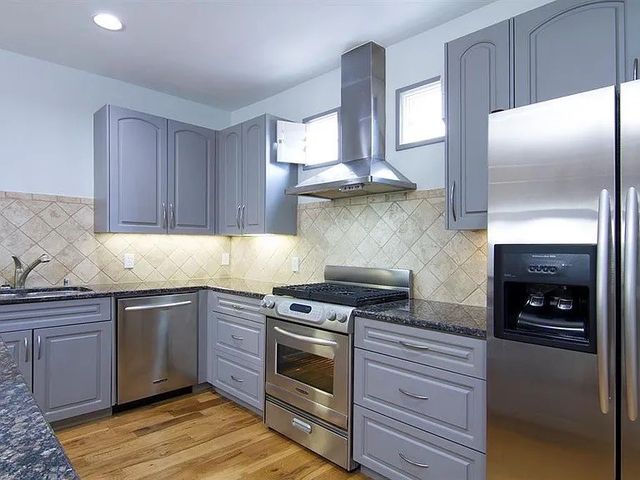 2606 Shelby Avenue 303, Dallas, TX 75219