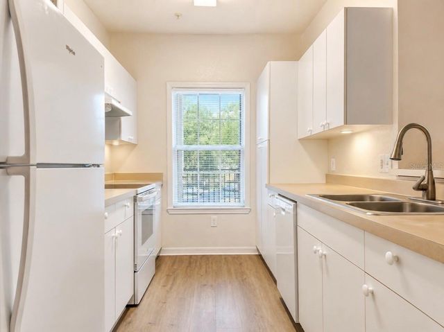 3589 CONROY ROAD 1023, Orlando, FL 32839