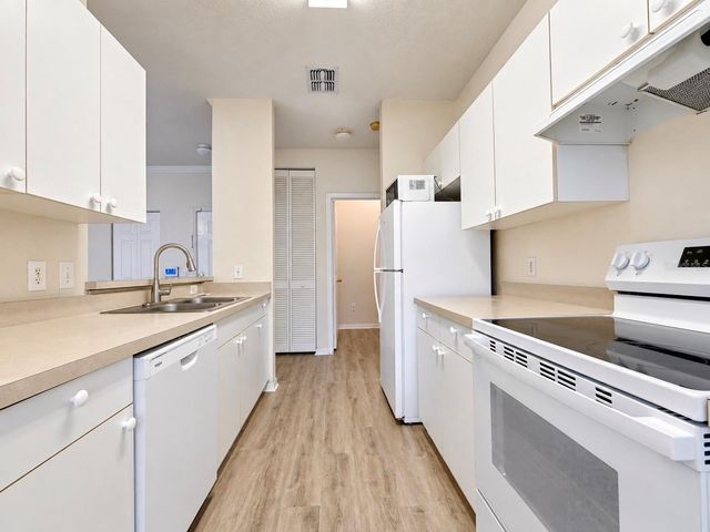 3589 CONROY ROAD 1023, Orlando, FL 32839