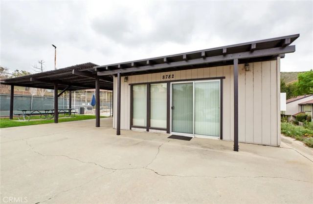 8720 Wyngate Street, Sunland, CA 91040