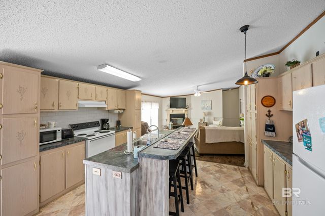 1858 Suavez Drive, Lillian, AL 36549