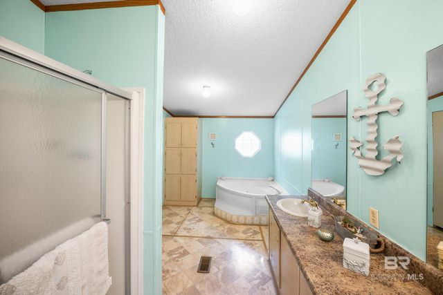 1858 Suavez Drive, Lillian, AL 36549