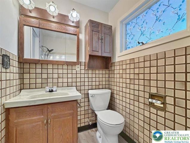 1333 Ridge Trail, Forks Twp, PA 18040