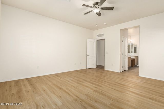 7104 W Amber Burst Court, Tucson, AZ 85743