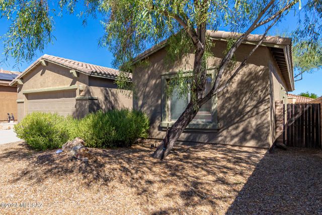 7104 W Amber Burst Court, Tucson, AZ 85743