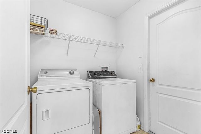 307 NE 25th TER, Cape Coral, FL 33909