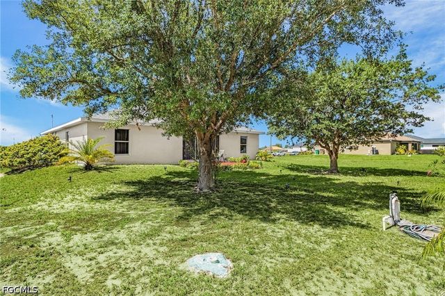 307 NE 25th TER, Cape Coral, FL 33909