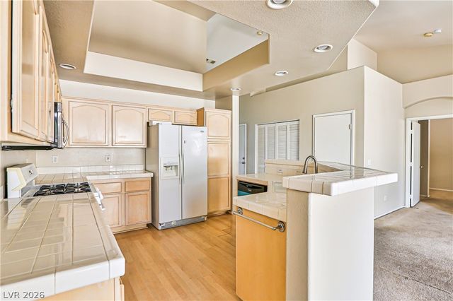 211 Crown Imperial Street, Henderson, NV 89074