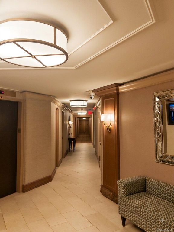 1 Bay Club Drive 18L, Bayside, NY 11360 — photo 3