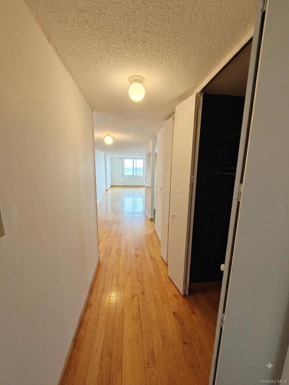 1 Bay Club Drive 18L, Bayside, NY 11360 — photo 4