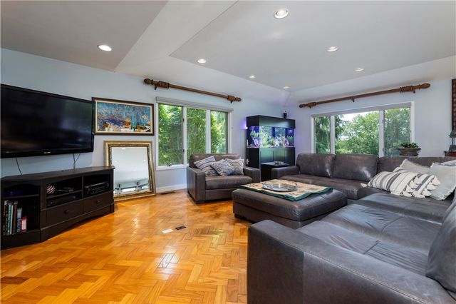 140 White Birch Circle, Scituate, RI 02831