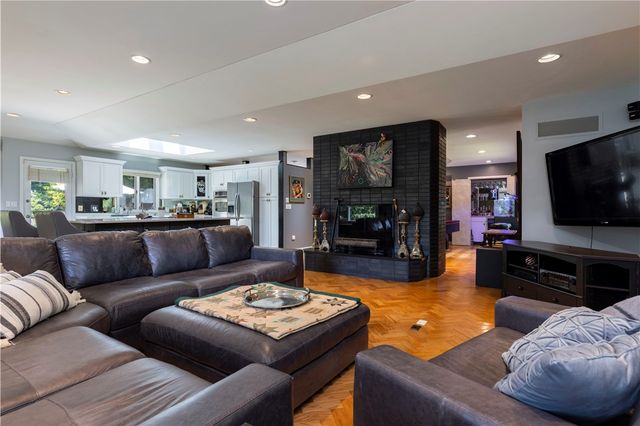 140 White Birch Circle, Scituate, RI 02831